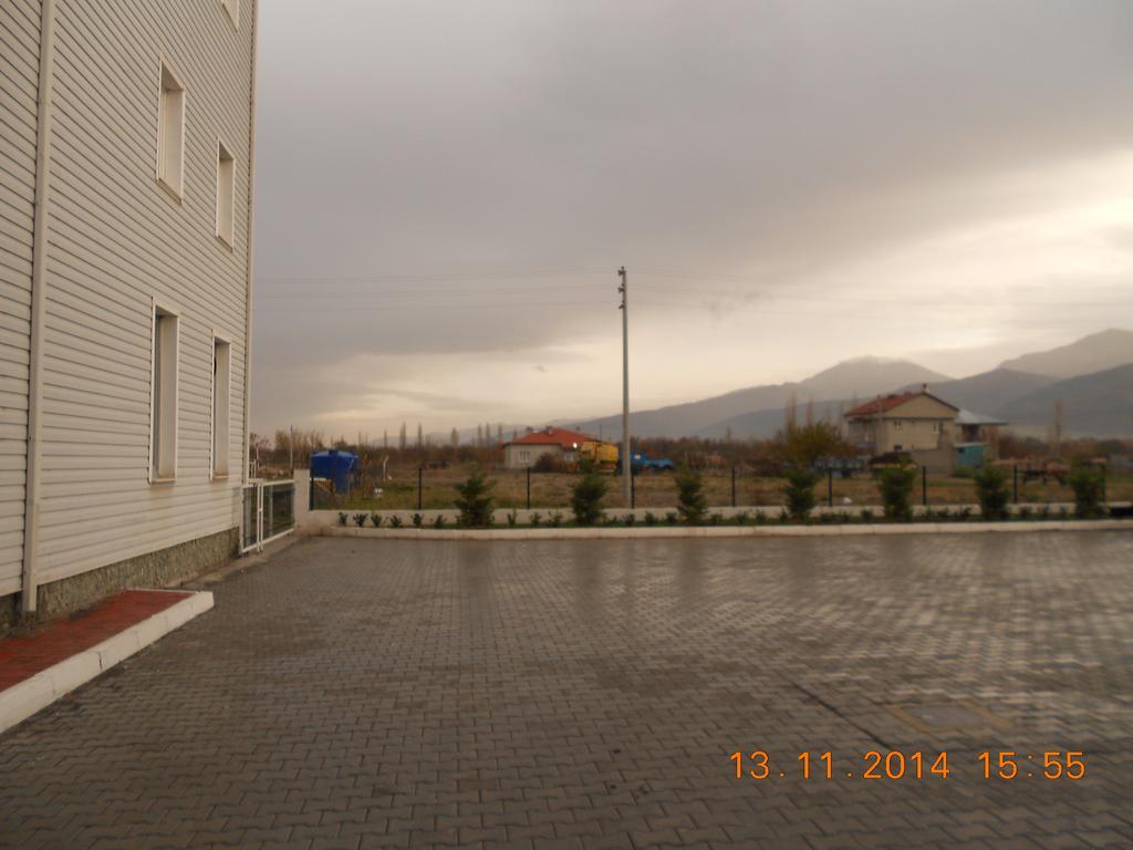 Yasar Hotel Sultandagi Екстер'єр фото