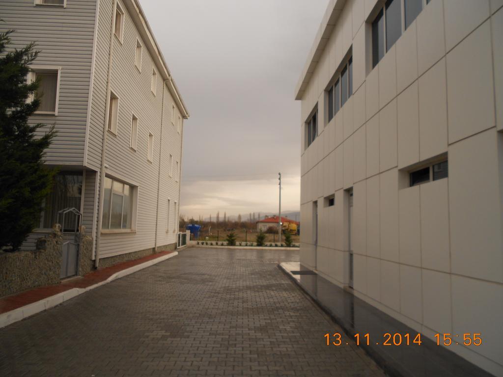 Yasar Hotel Sultandagi Екстер'єр фото